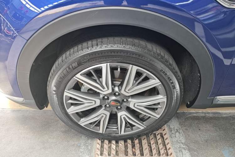 Used Hongqi HS5 2022 Facelifted Version 2.0T Smart Connect Flagship All-Wheel-Drive Edition Left Front Wheel Hub
