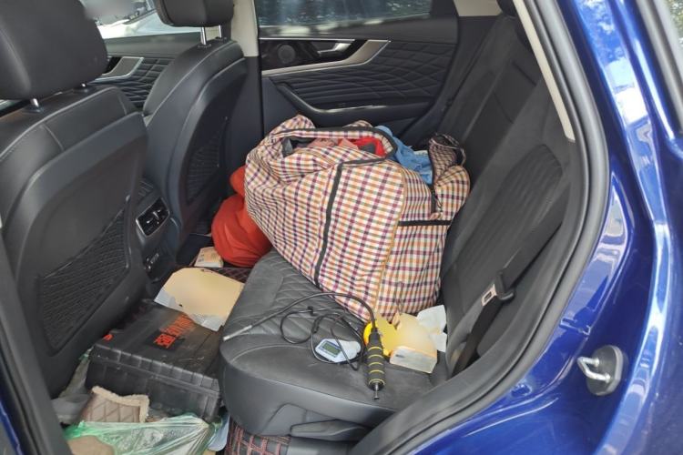 Used Hongqi HS5 2022 Revised Version 2.0T Smart Connect Flagship Edition Left Rear Seat