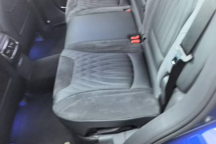 Used Hongqi HS5 2022 Revised Version 2.0T Smart Connect Flagship Edition Left Rear Seat
