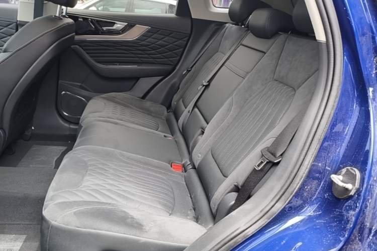 Used Hongqi HS5 2022 Revised Version 2.0T Smart Connect Flagship Edition Left Rear Seat