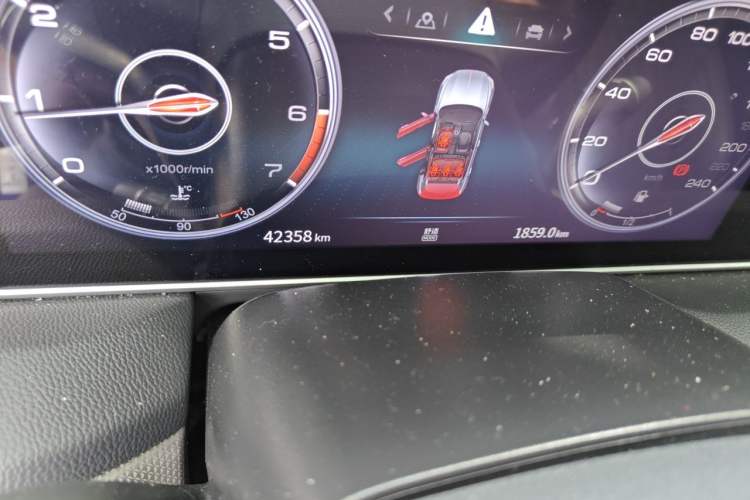 Used Hongqi HS5 2022 Revised Version 2.0T Smart Connect Flagship Edition Odometer Close Up