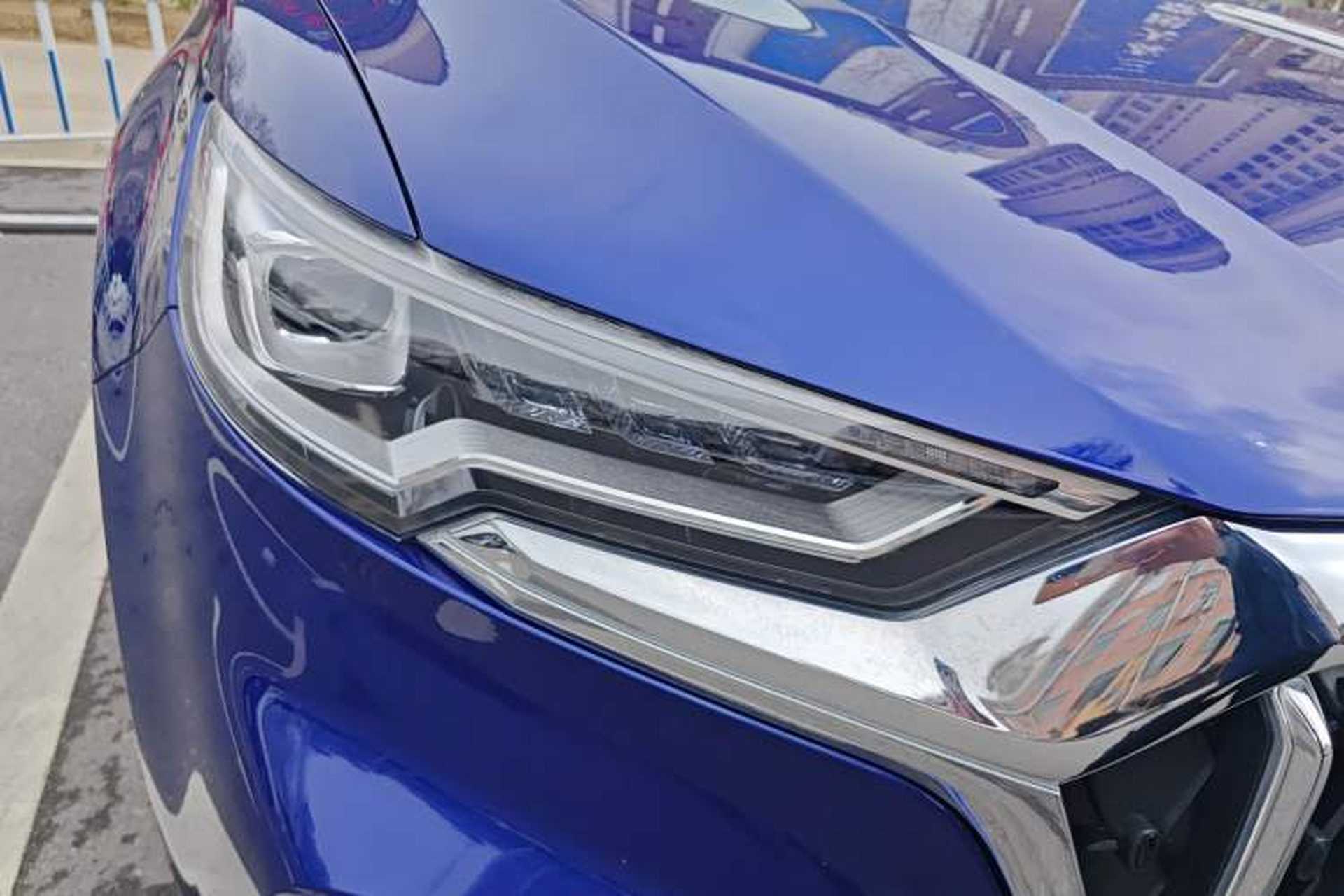 Used Hongqi HS5 2022 Revised Version 2.0T Smart Connect Flagship Edition Right Front Headlight