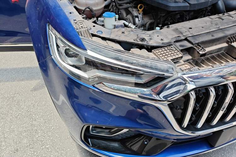 Used Hongqi HS5 2022 Facelifted Version 2.0T Smart Connect Flagship All-Wheel-Drive Edition Right Front Headlight