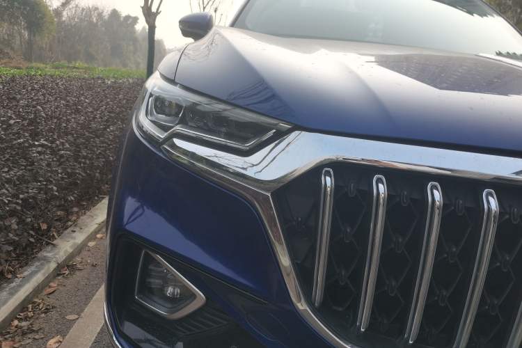 Used Hongqi HS5 2022 Facelifted Version 2.0T Smart Connect Flagship All-Wheel-Drive Edition Right Front Headlight