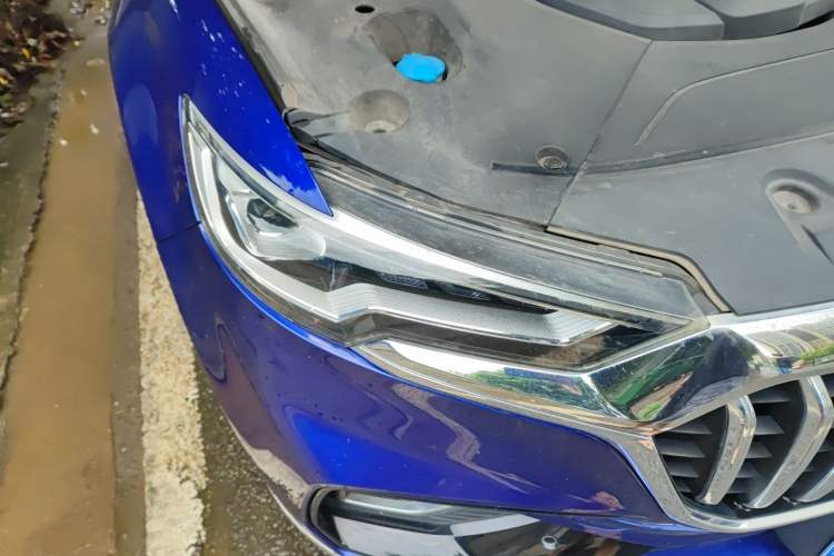 Used Hongqi HS5 2022 2.0T Smart Connect Flagship Edition Right Front Headlight