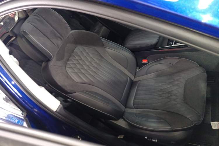 Used Hongqi HS5 2022 Revised Version 2.0T Smart Connect Flagship Edition Right Front Seat