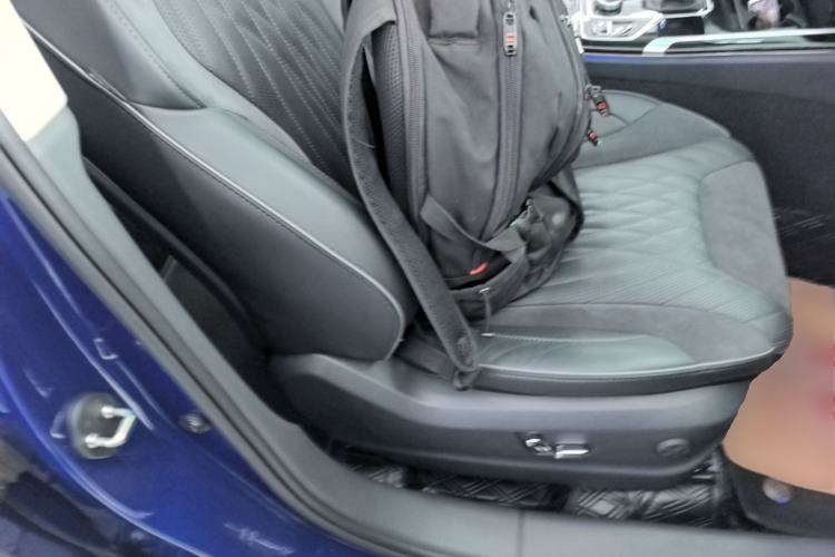 Used Hongqi HS5 2022 Revised Version 2.0T Smart Connect Flagship Edition Right Front Seat
