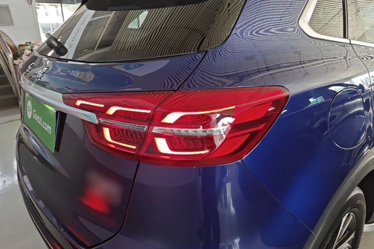 Used Hongqi HS5 2022 Revised Version 2.0T Smart Connect Flagship Edition Right Rear Taillight
