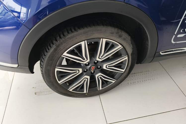 Used Hongqi HS5 2022 Facelifted Version 2.0T Smart Connect Flagship All-Wheel-Drive Edition Right Rear Wheel Hub