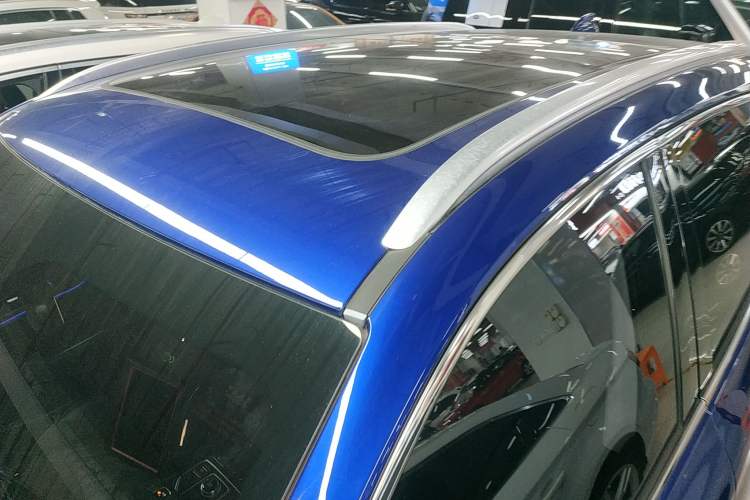 Used Hongqi HS5 2022 2.0T Smart Connect Flagship All-Wheel-Drive Version Roof