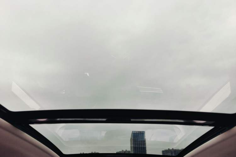 Used Hongqi HS5 2022 Facelifted Version 2.0T Smart Connect Flagship All-Wheel-Drive Edition Roof