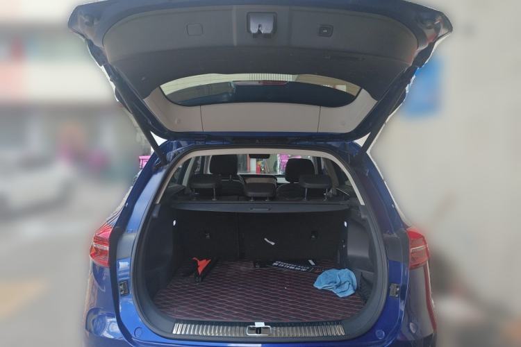 Used Hongqi HS5 2022 Revised Version 2.0T Smart Connect Flagship Edition Trunk