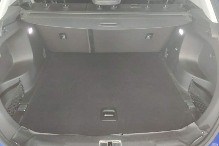 Used Hongqi HS5 2022 Revised Version 2.0T Smart Connect Flagship Edition Trunk