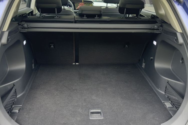 Used Hongqi HS5 2022 Revised Version 2.0T Smart Connect Flagship Edition Trunk