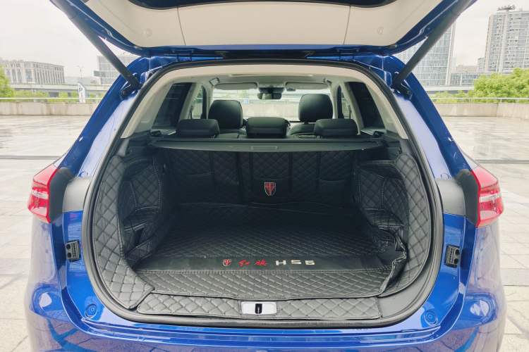 Used Hongqi HS5 2022 Facelifted Version 2.0T Smart Connect Flagship All-Wheel-Drive Edition Trunk