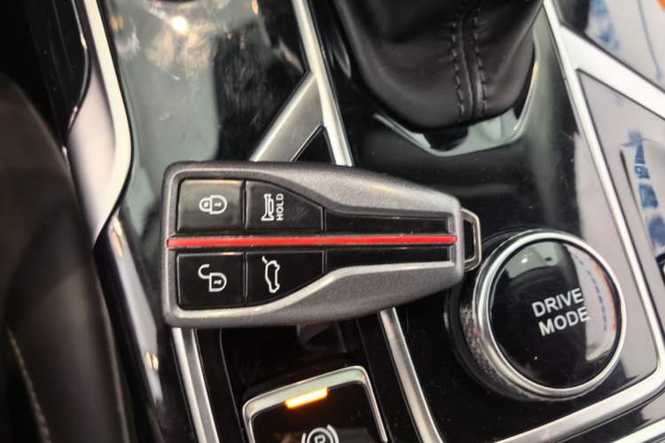 Used Hongqi HS5 2022 Facelifted Version 2.0T Smart Connect Flagship All-Wheel-Drive Edition Vehicle Key