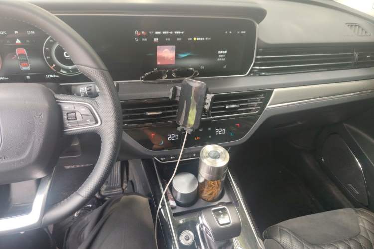 Used Hongqi HS5 2022 2.0T Smart Connect Flagship All-Wheel-Drive Version Audio And AC Panel