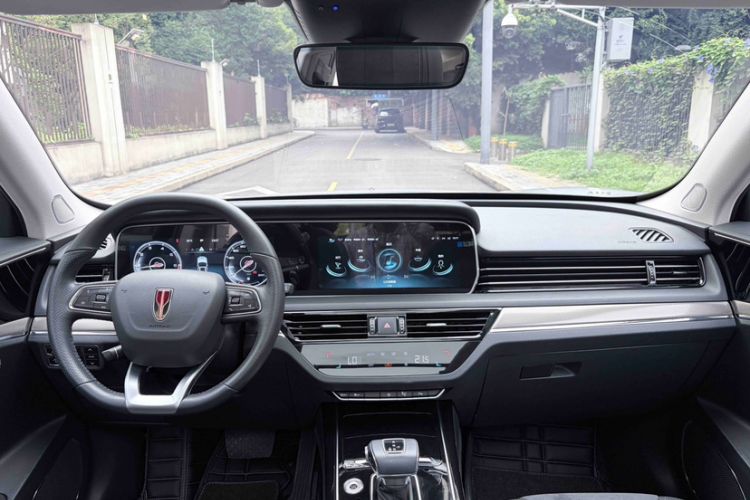 Used Hongqi HS5 2022 Facelifted Version 2.0T Smart Connect Flagship All-Wheel-Drive Edition Audio And AC Panel