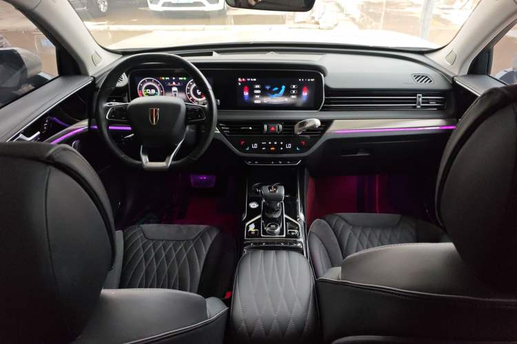 Used Hongqi HS5 2022 Facelifted Version 2.0T Smart Connect Flagship All-Wheel-Drive Edition Center Console