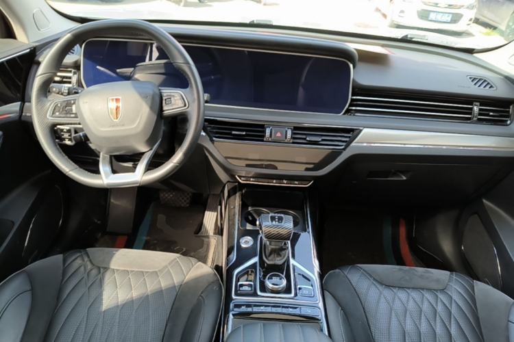 Used Hongqi HS5 2022 Facelifted Version 2.0T Smart Connect Flagship All-Wheel-Drive Edition Center Console