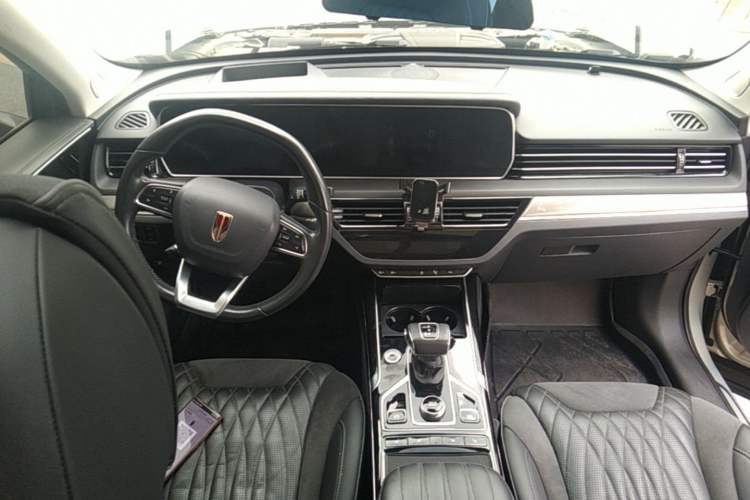 Used Hongqi HS5 2022 Revised Version 2.0T Smart Connect Flagship Edition Center Console