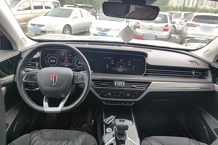 Used Hongqi HS5 2022 Revised Version 2.0T Smart Connect Flagship Edition Center Console