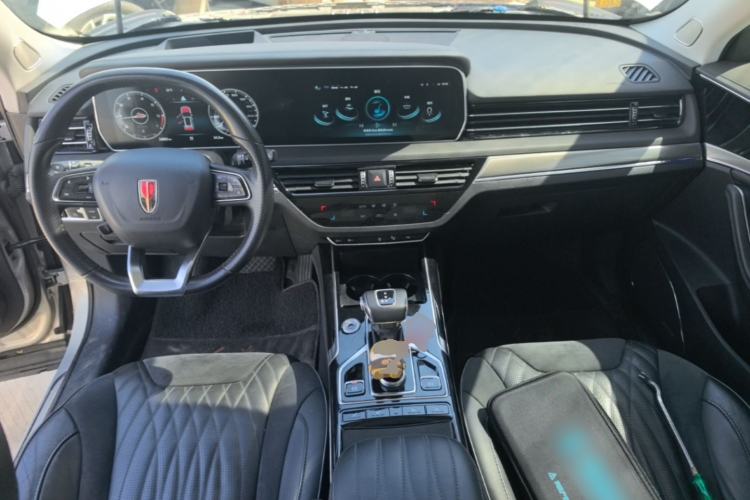 Used Hongqi HS5 2022 Facelifted Version 2.0T Smart Connect Flagship All-Wheel-Drive Edition Center Console