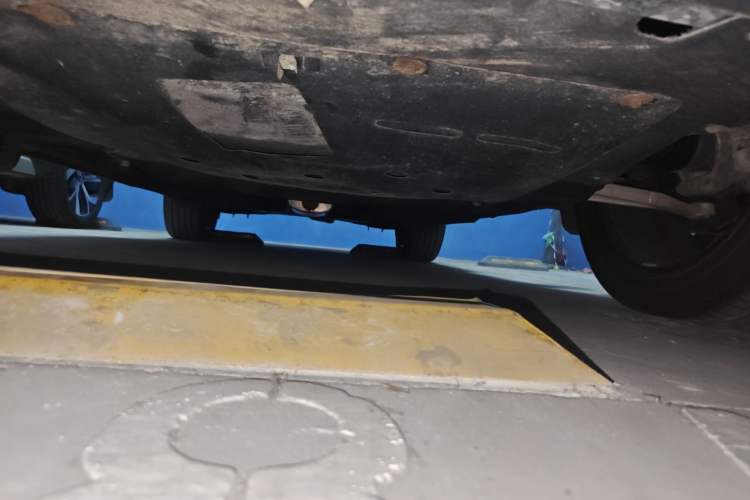 Used Hongqi HS5 2022 2.0T Smart Connect Flagship All-Wheel Drive LeGou Edition Chassis Front