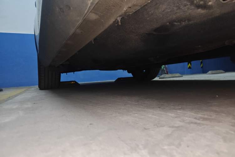 Used Hongqi HS5 2022 2.0T Smart Connect Flagship All-Wheel Drive LeGou Edition Chassis Front Right