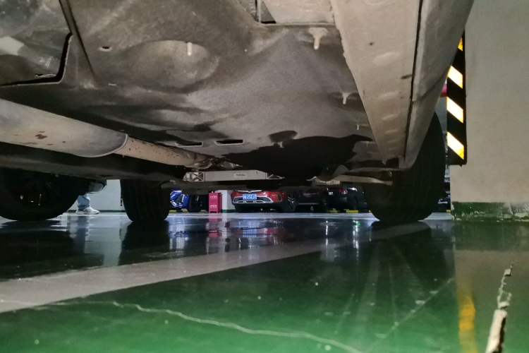 Used Hongqi HS5 2022 2.0T Smart Connect Flagship Edition Chassis Rear Right
