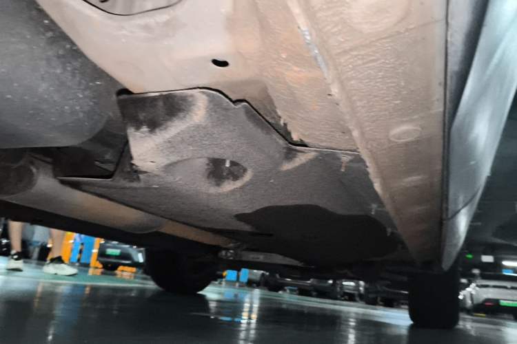 Used Hongqi HS5 2022 Revised Version 2.0T Smart Connect Flagship Edition Chassis Rear Right