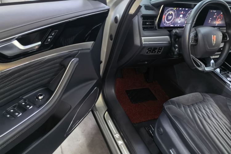 Used Hongqi HS5 2022 Facelifted Version 2.0T Smart Connect Flagship All-Wheel-Drive Edition Driver Seat