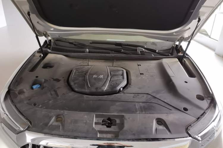 Used Hongqi HS5 2022 Revised Version 2.0T Smart Connect Flagship Edition Engine Bay