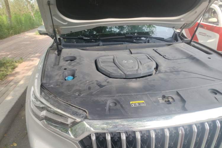 Used Hongqi HS5 2022 2.0T Smart Connect Flagship All-Wheel-Drive Version Engine Bay Right
