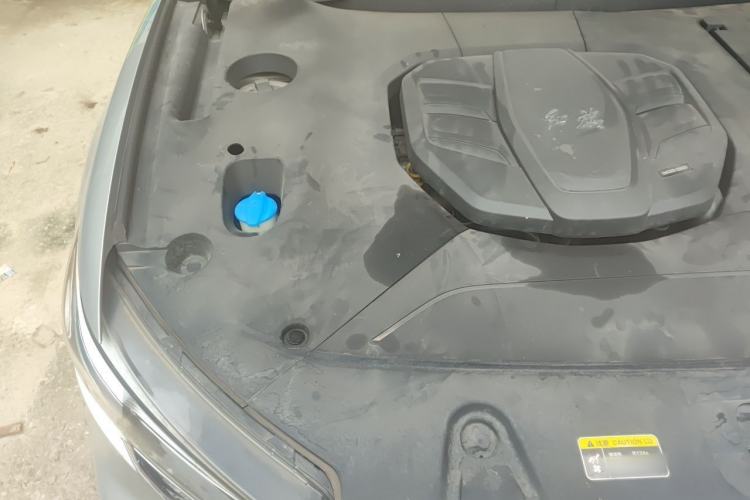 Used Hongqi HS5 2022 2.0T Smart Connect Flagship Enjoyment Purchase Edition Engine Bay Right