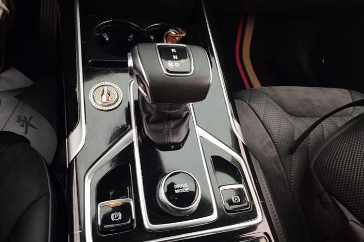 Used Hongqi HS5 2022 Revised Version 2.0T Smart Connect Flagship Edition Gear Lever