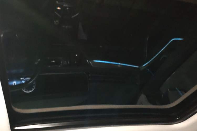 Used Hongqi HS5 2022 Revised Version 2.0T Smart Connect Flagship Edition Headliner