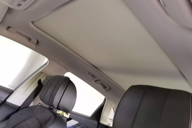 Used Hongqi HS5 2022 Revised Version 2.0T Smart Connect Flagship Edition Headliner