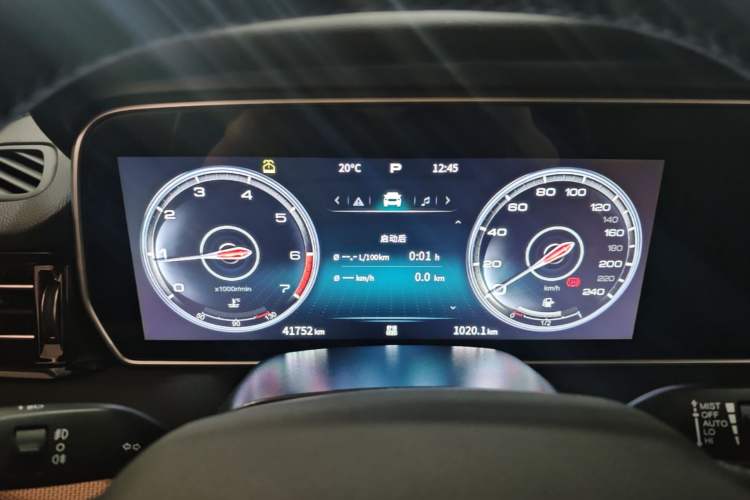 Used Hongqi HS5 2022 Revised Version 2.0T Smart Connect Flagship Edition Instrument Cluster