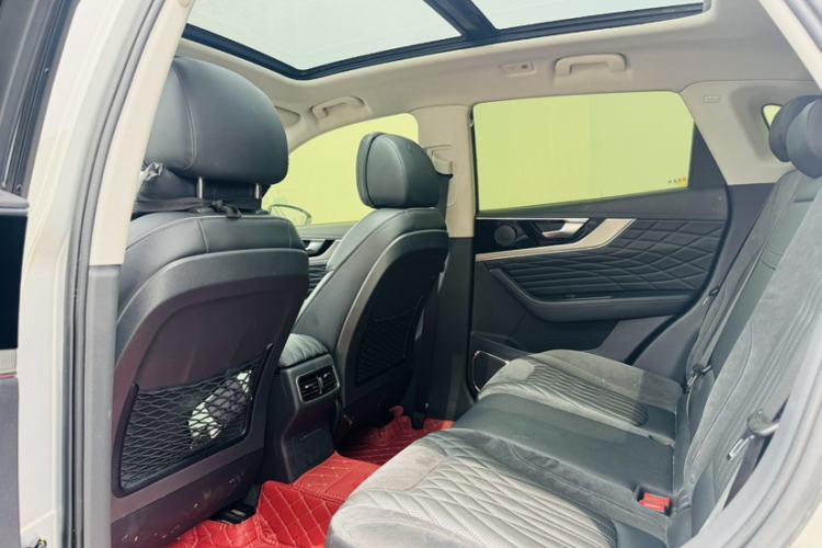 Used Hongqi HS5 2022 Facelifted Version 2.0T Smart Connect Flagship All-Wheel-Drive Edition Interior 1