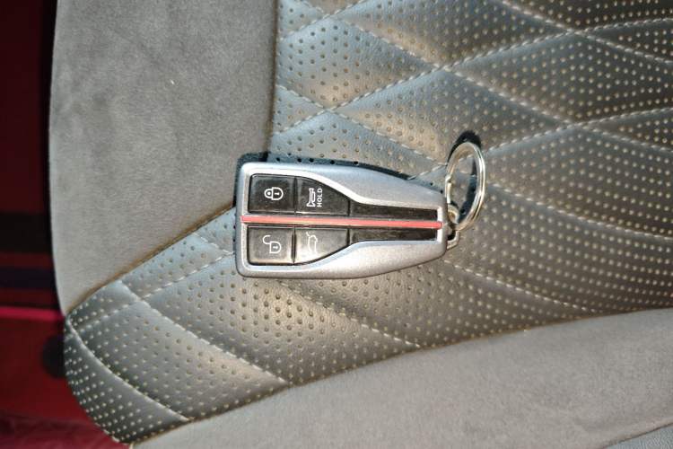 Used Hongqi HS5 2022 Facelifted Version 2.0T Smart Connect Flagship All-Wheel-Drive Edition Interior 1