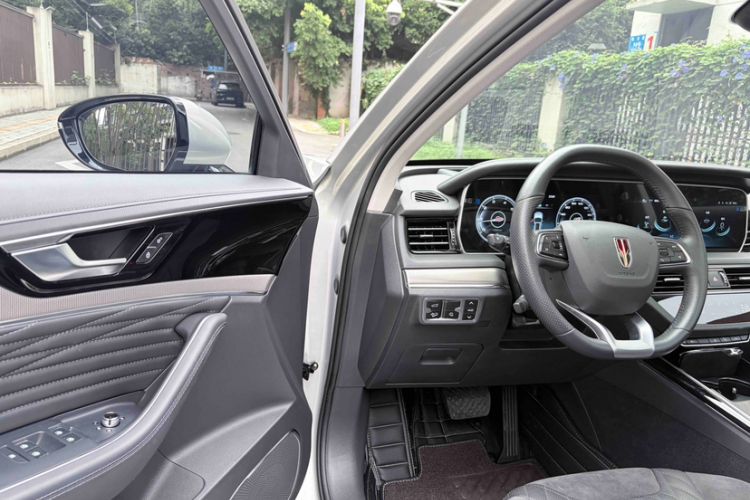 Used Hongqi HS5 2022 Facelifted Version 2.0T Smart Connect Flagship All-Wheel-Drive Edition Interior 3