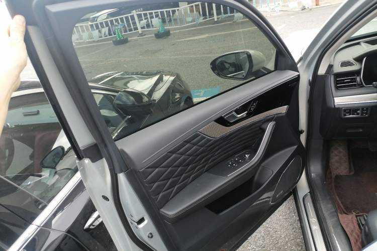 Used Hongqi HS5 2022 2.0T Smart Connect Flagship All-Wheel-Drive Version Interior 7