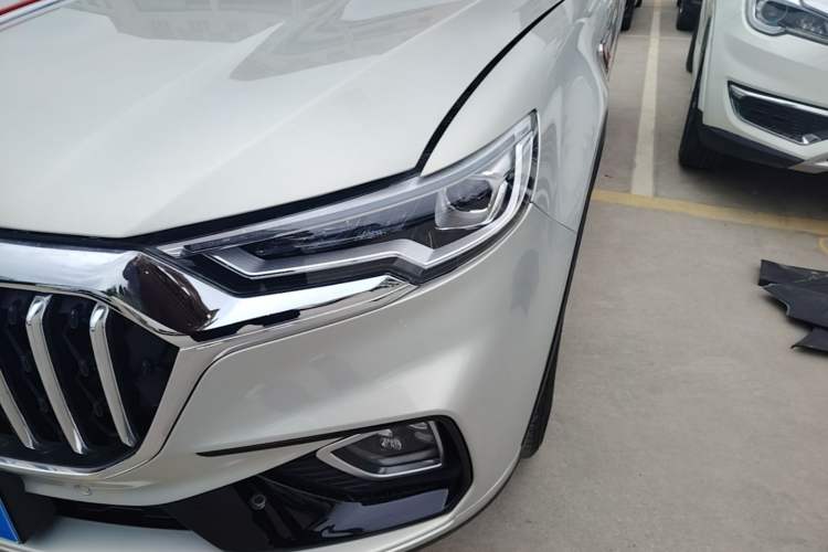 Used Hongqi HS5 2022 Revised Version 2.0T Smart Connect Flagship Edition Left Front Headlight