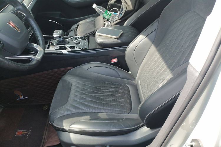 Used Hongqi HS5 2022 2.0T Smart Connect Flagship All-Wheel-Drive Version Left Front Seat