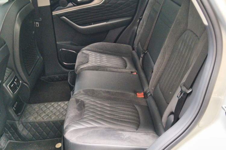 Used Hongqi HS5 2022 Revised Version 2.0T Smart Connect Flagship Edition Left Rear Seat