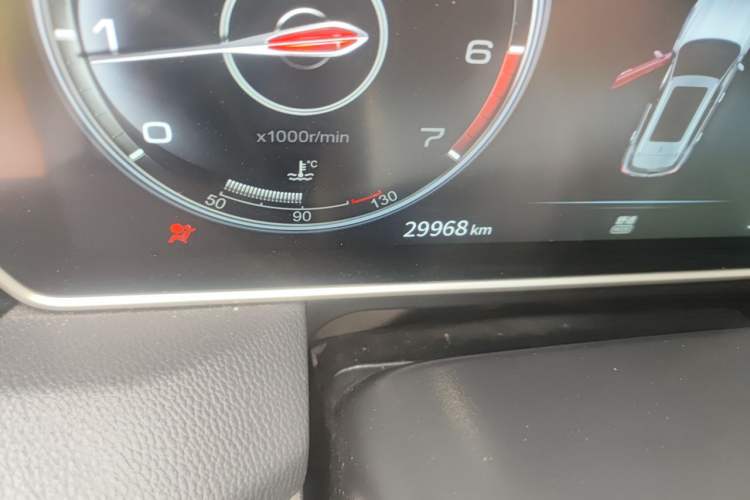 Used Hongqi HS5 2022 2.0T Smart Connect Flagship Enjoyment Purchase Edition Odometer Close Up
