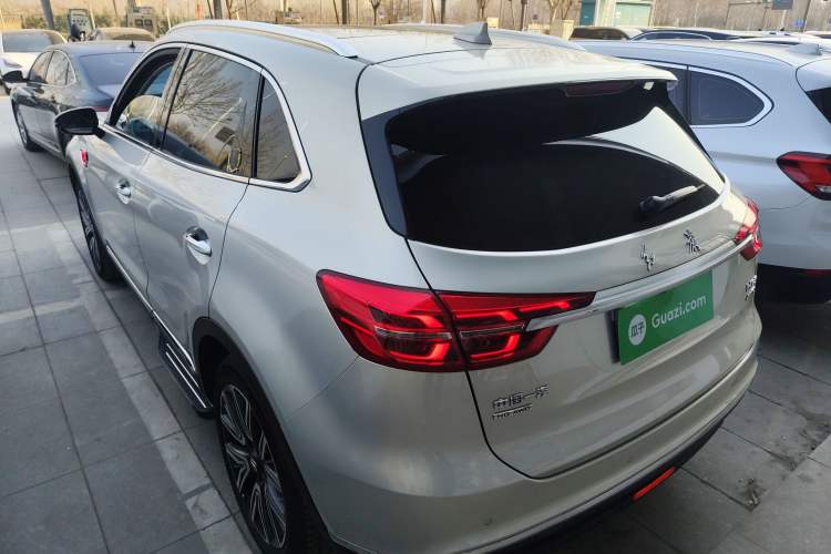 Used Hongqi HS5 2022 Facelifted Version 2.0T Smart Connect Flagship All-Wheel-Drive Edition Rear Left 45 Deg