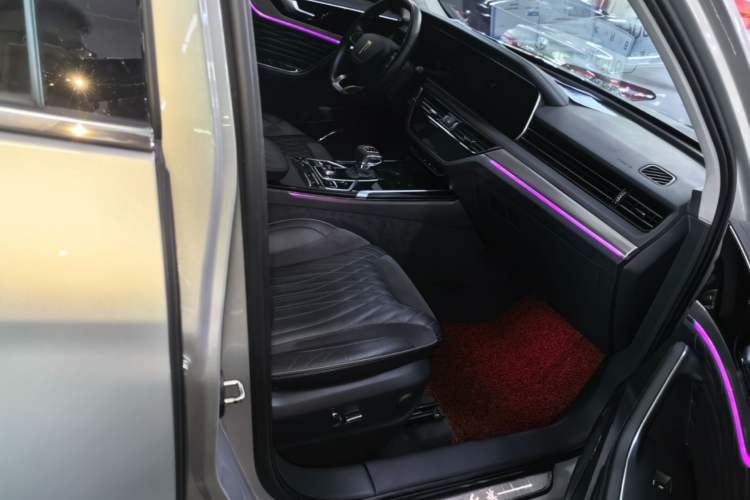 Used Hongqi HS5 2022 Facelifted Version 2.0T Smart Connect Flagship All-Wheel-Drive Edition Right Front Seat