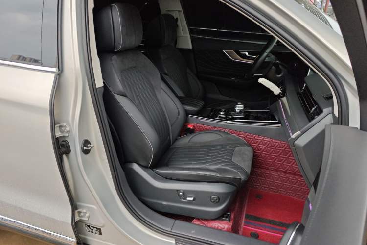 Used Hongqi HS5 2022 Facelifted Version 2.0T Smart Connect Flagship All-Wheel-Drive Edition Right Front Seat
